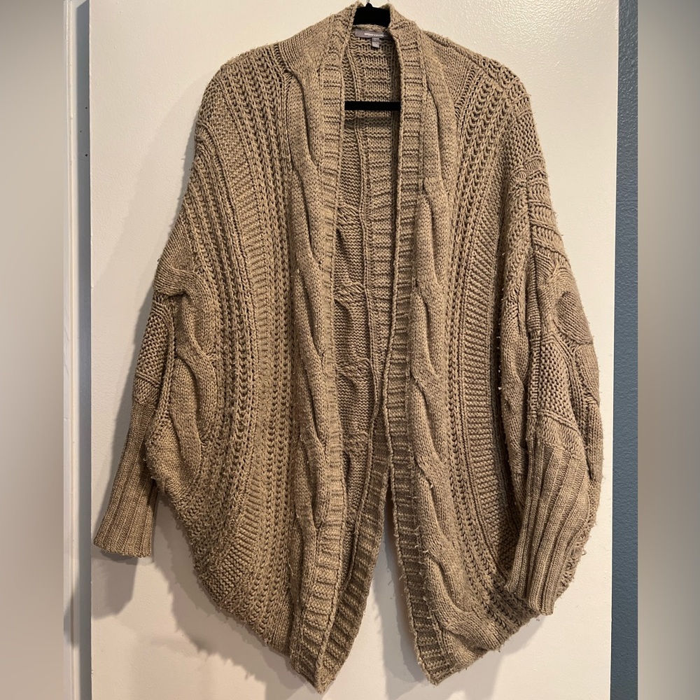 Knitted Sweater/Cardigsn